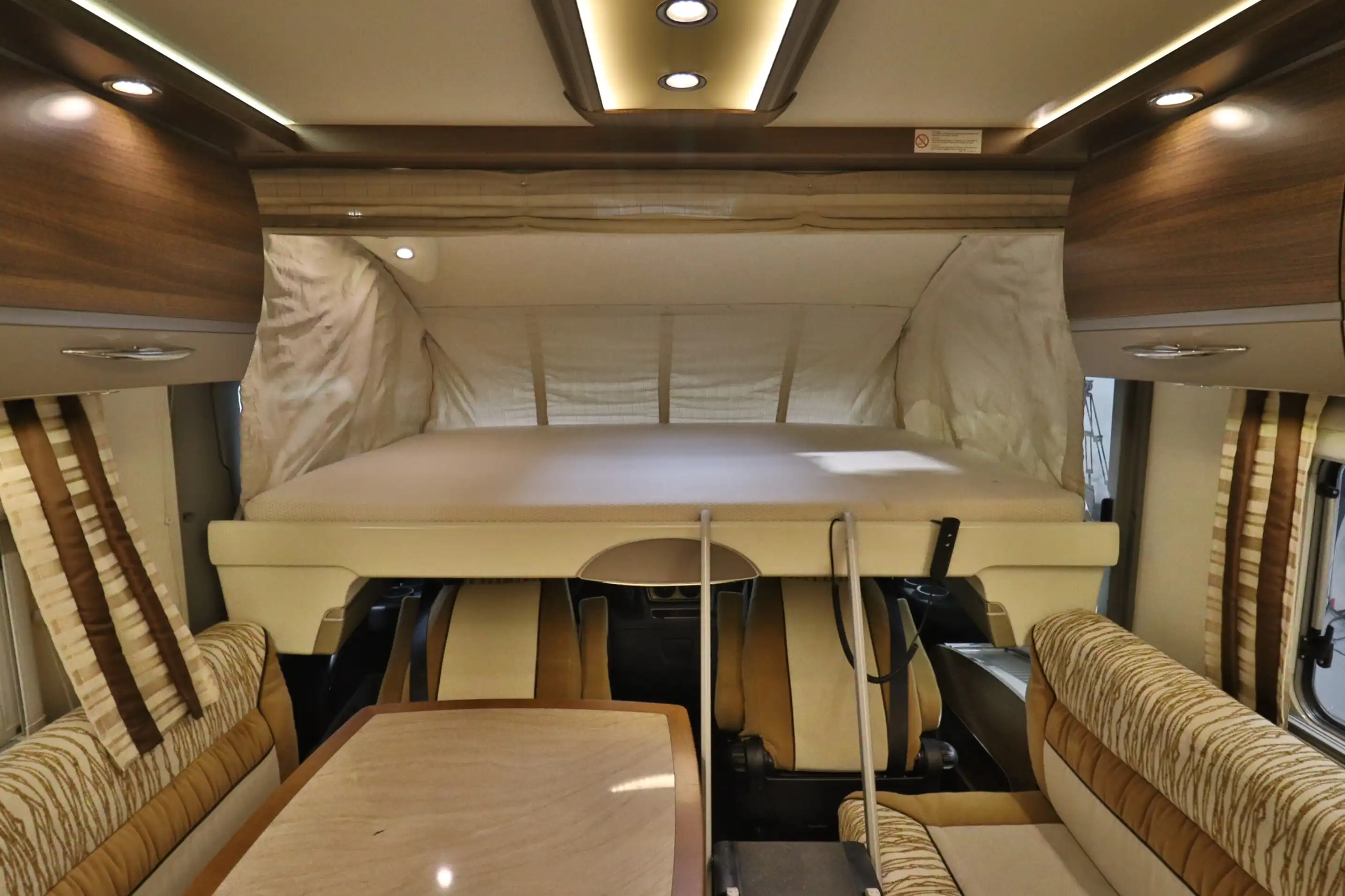 BUERSTNER I 900 G Elegance